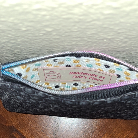 Handmade Black and White Floral Cosmetic Bag Set - Picture 6 of 6